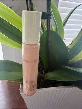 Gucci Liquid Foundation in Soft Pink Cream